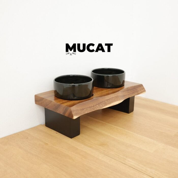 MUCAT Purr Table โต๊ะอาหารแมวไม้แท้ขอบธรรมชาติ พร้อมชามคู่เซรามิก สีดำ ไซส์ L